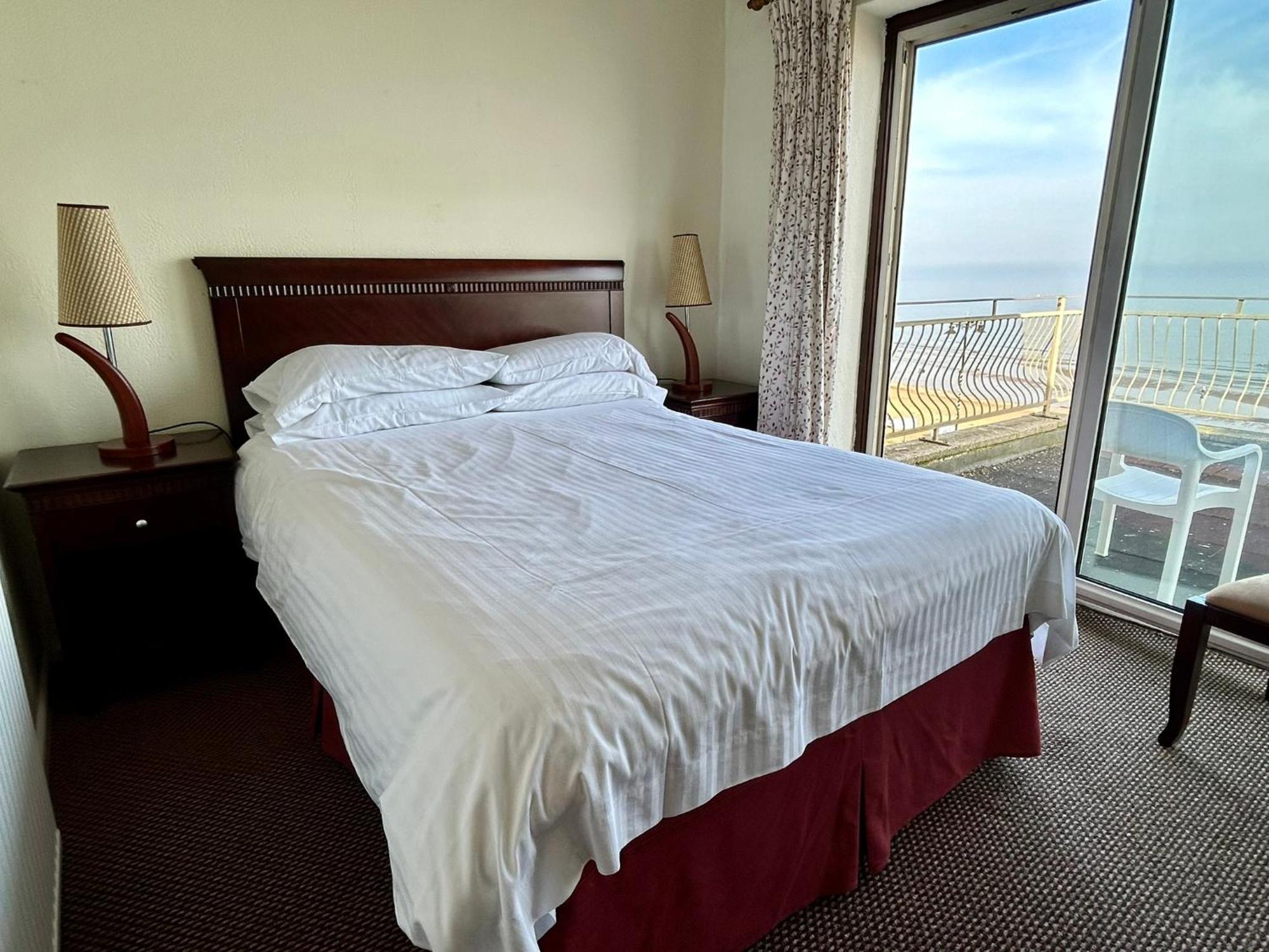Bay View - Seafront, Sandown - Free Car Ferry For Bookings Of 3 Or More Nights, Subject To Availability Ngoại thất bức ảnh